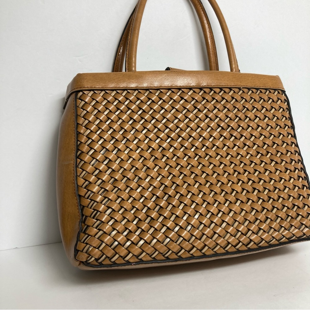 Vintage Relic By Fossil Shoulder Bag Tan Woven Leather 11x8" - Picture 4 of 16